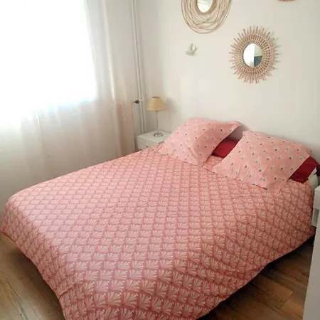 T3 With Balcony Near The Sea Six-Fours-les-Plages