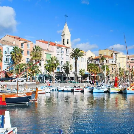 Apartament T3 With Balcony Near The Sea *