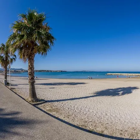 T3 With Balcony Near The Sea Apartament *