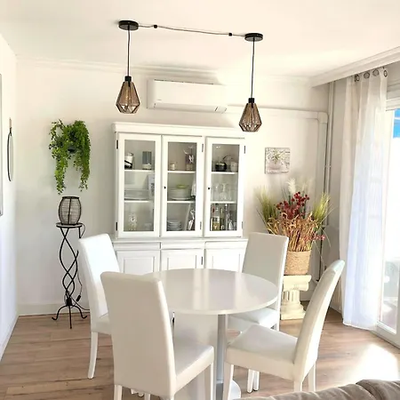 T3 With Balcony Near The Sea * Six-Fours-les-Plages